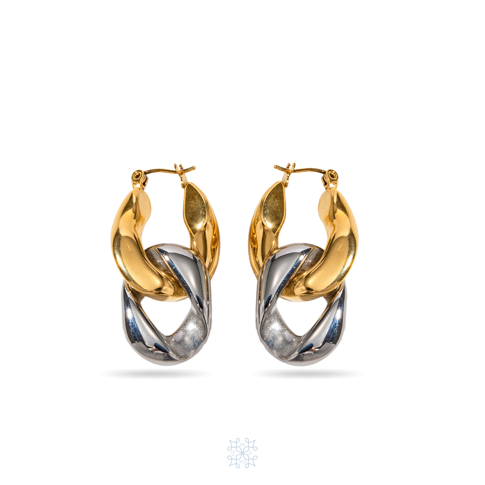 Cuban Earring. Gold and Silver plated. Top part of the chain is gold and the second part the one who drops is silver plated. The silver part is detachable.