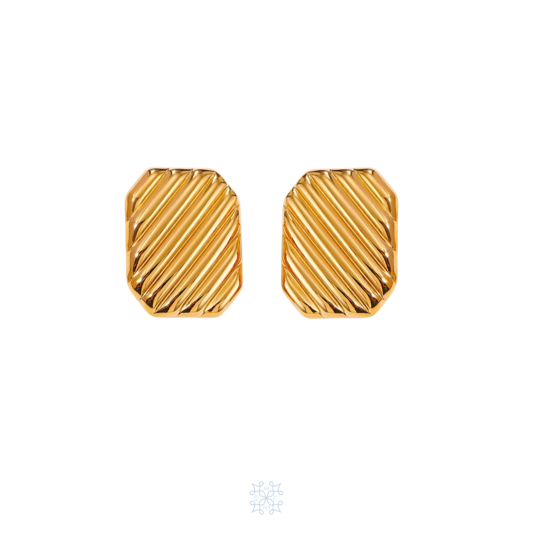 AMI Gold Earrings