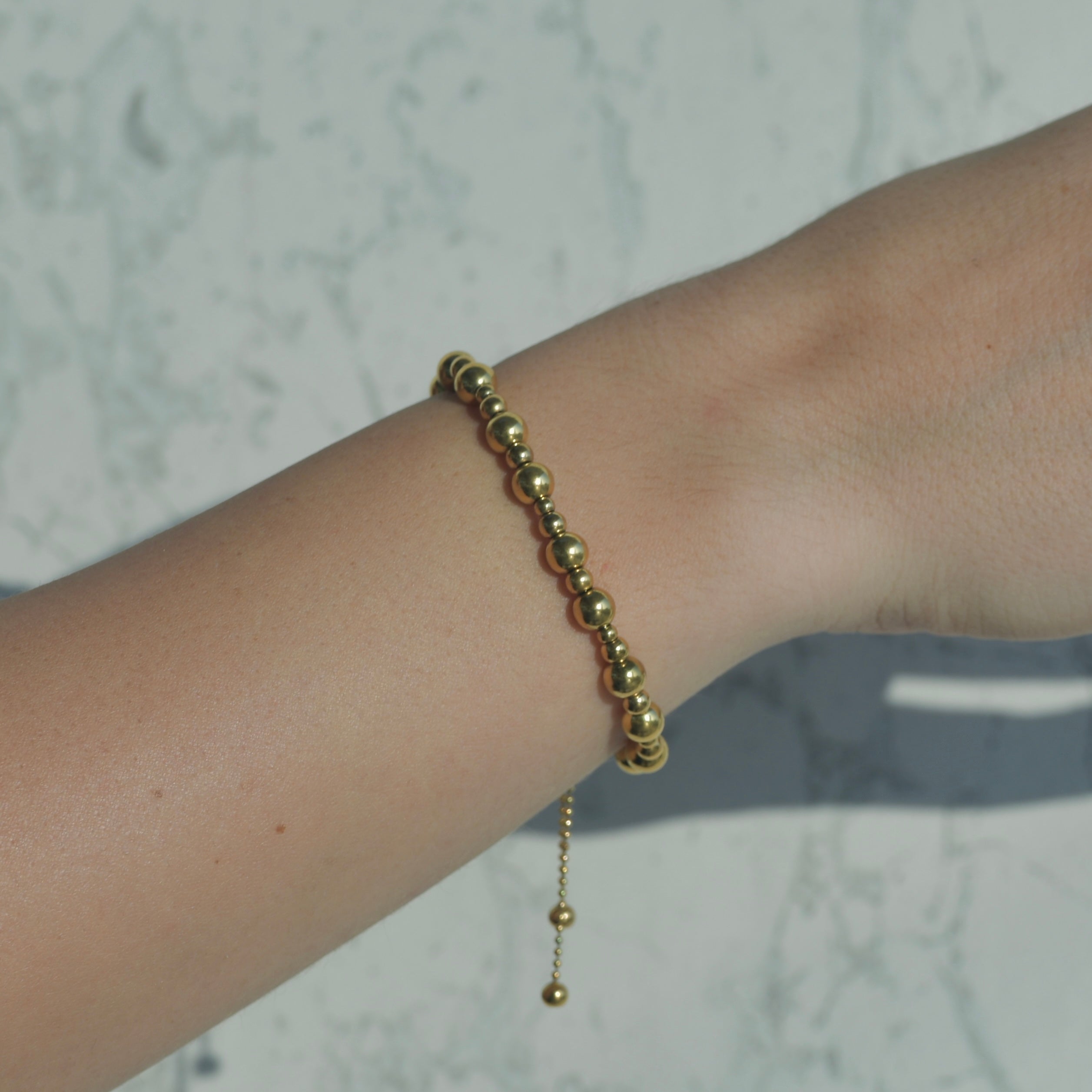 BUBBLE Gold Bracelet. Gold Beads, Adjustable clossing.