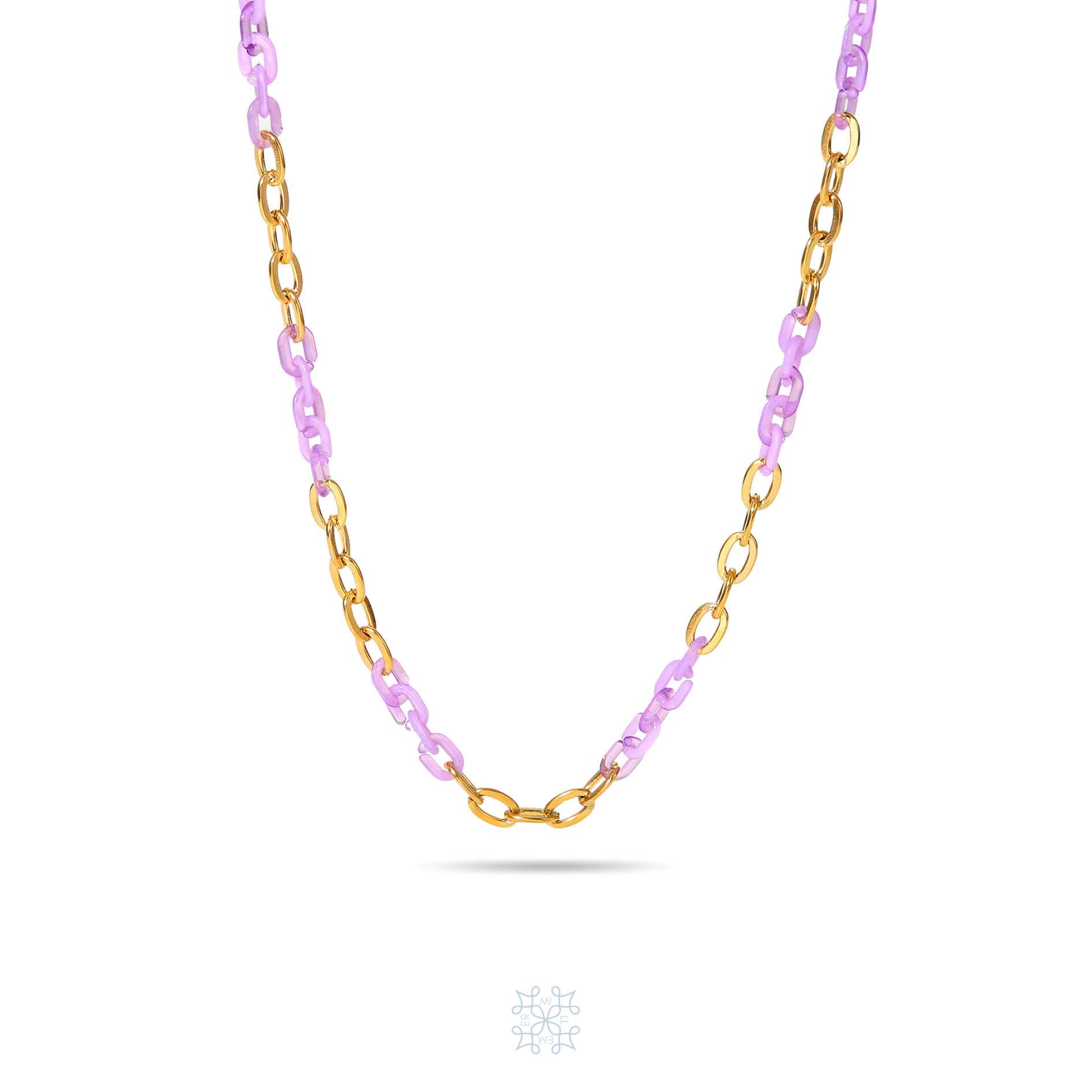 Gold plated chain necklace. The chain is composed by lilac chain parts and gold chain parts