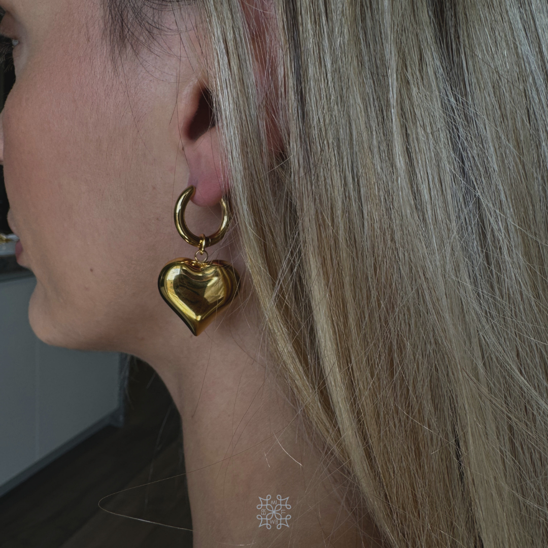 LOUVE Gold Earrings